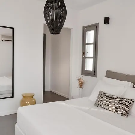 Cliff Villa Sarakíniko
