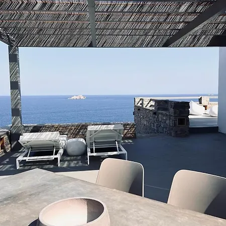 Cliff فيلة Sarakíniko