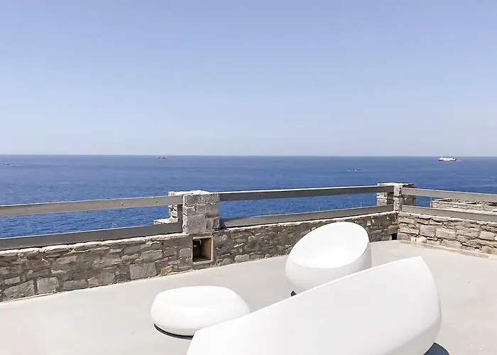 Cliff Villa Sarakíniko
